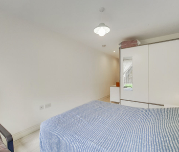 Copenhagen Court, Pell Street, London, SE8 - Photo 5