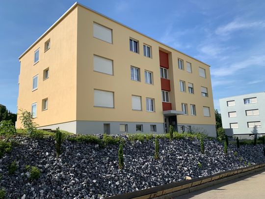 "moderne 3-Zimmer-Wohnung mit Balkon und eigener Waschmaschine" - Photo 1