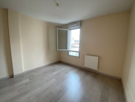 Location Appartement 3 pièces 62m² BORDEAUX 33300 - Photo 5