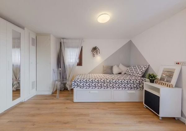 Via Montà, Padova, Veneto 35138