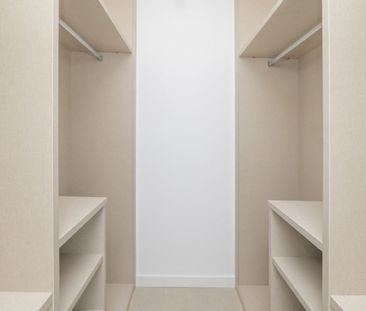 4 Bedroom Townhouse For Rent in Estepona, Málaga - Photo 6