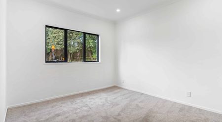 Fully Renovated Home - Photo 2