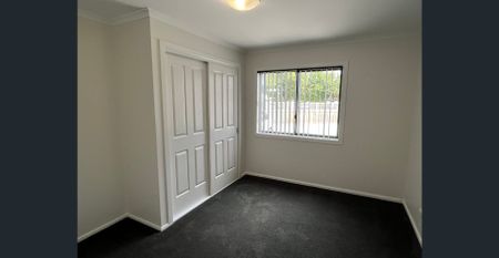 Convenient Location - Photo 5
