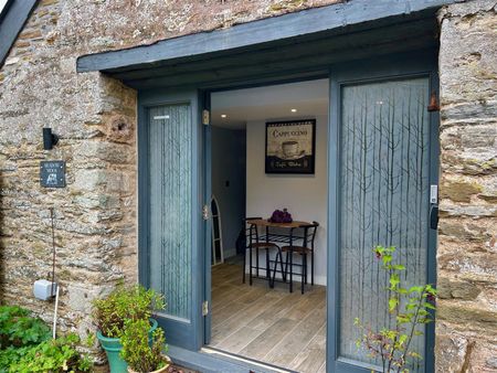 Plymstock, Plymouth - Photo 4