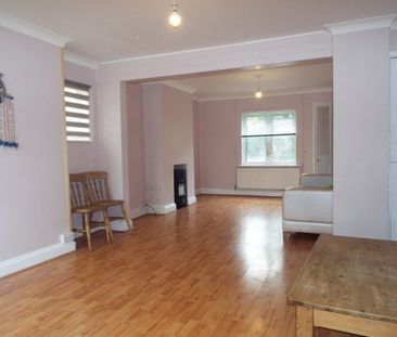 Wisbech Road, Outwell. - Photo 2