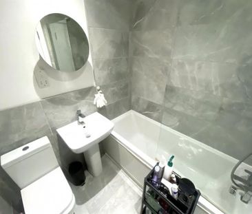 2 Bedroom Terraced To Let - Photo 6