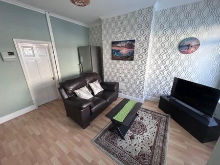2 bedroom terraced house to rent - Photo 4