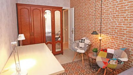 Carrer d'en Rauric, Barcelona, Catalonia 08002 - Photo 5