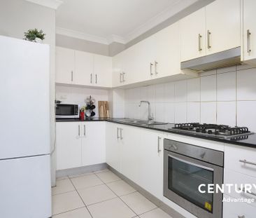 Stylish Apartment in a Prime Pendle Hill Location - Photo 1