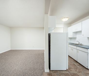 10303-115 Street, Edmonton, AB - Photo 1