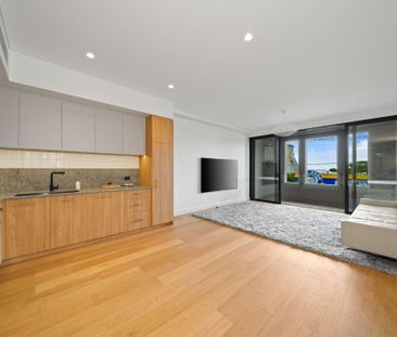 Brand New Large One Double Bedroom Apartment with Terrace - Photo 3