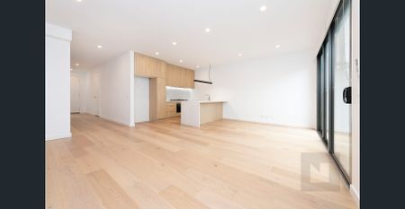 Elegant & Modern Home - Photo 3