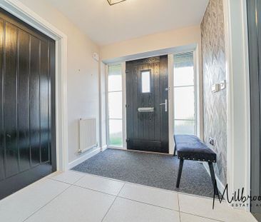 4 bedroom detached house to rent - Photo 4