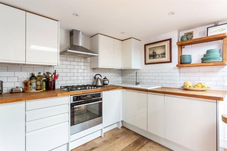 3 bedroom terraced house to rent - Photo 3