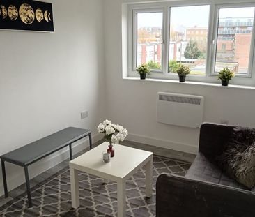 1 Bed Flat, Cresswell Road, SE25 - Photo 2