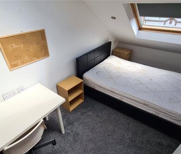 8 bedroom terraced house to rent - Photo 5