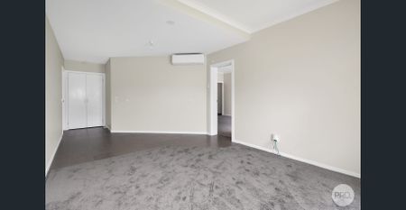 4 BEDROOM HOME IN PRIME CENTRAL LOCATION - Photo 4