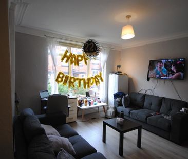 6 bedroom house to rent - Photo 1