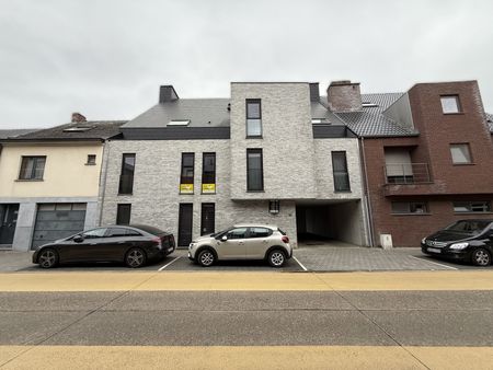 Instapklaar appartement met 2 slaapkamers en terras - Photo 4