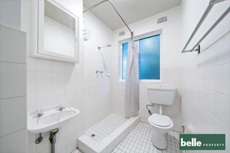 Fantastic Location in quiet Cul- de-sac! - Photo 3