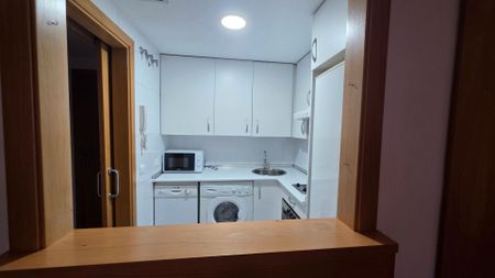 Apartamento de alquiler en Calle de Belfast, 13, Rejas - Photo 4