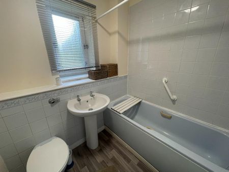 1 bedroom flat to rent - Photo 4
