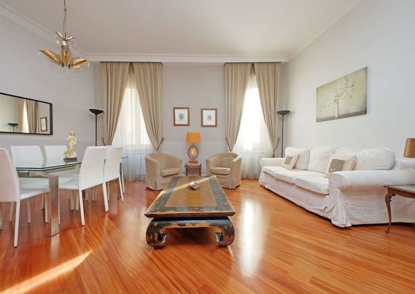 Via Cavour, Rome, Lazio 00184