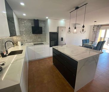 4 room luxury House for rent in Fuengirola, Andalusia - Photo 3