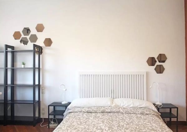 Calle de Juan Bravo, Madrid, Community of Madrid 28006