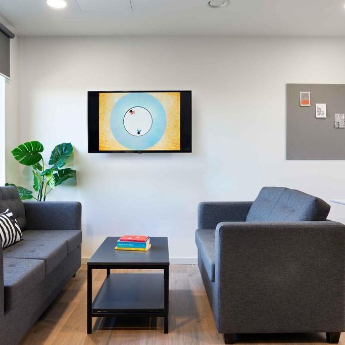 1 bedroom private hall to rent - Photo 1