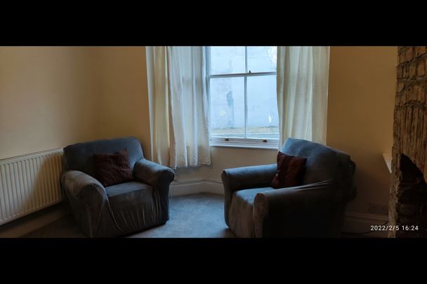 4 Bed Terraced House, Winthorpe Road, SW15 - Photo 1