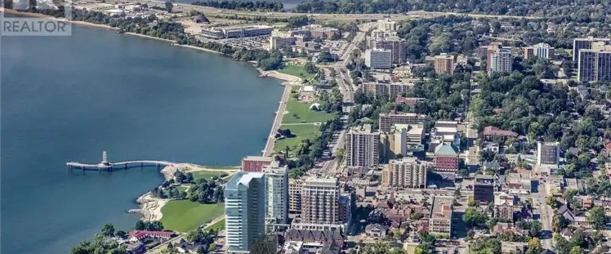 1702 - 370 MARTHA STREET | 1702 - 370 MARTHA STREET, Burlington - Photo 1