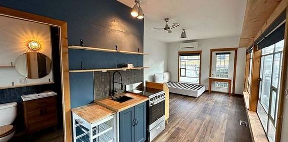 CUTE AND CHARMING TRINITY BELLWOODS SPACIOUS - Photo 2