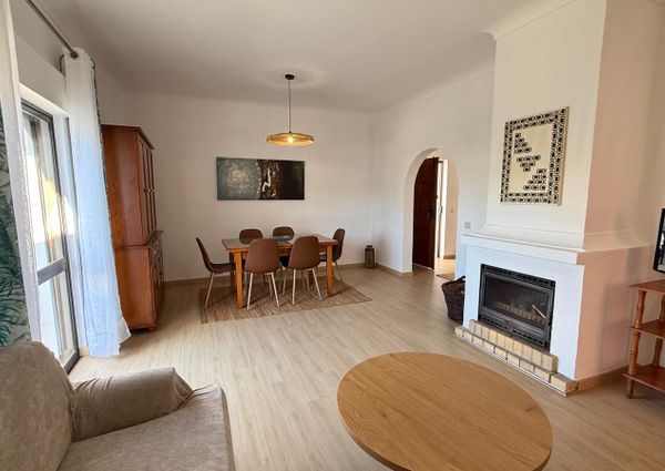 Excellent 1 bedroom flat with generous areas well located in Albufeira.