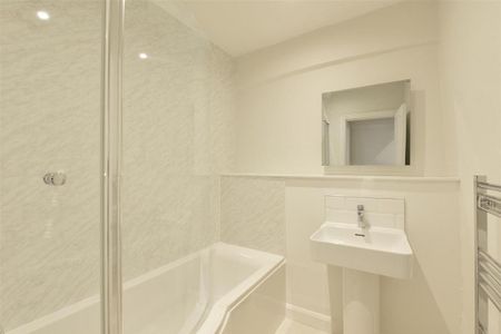 2 bedroom maisonette to rent - Photo 3