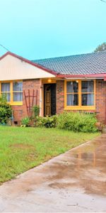 Well Presented Family Home! - Photo 4