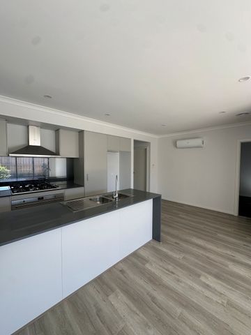 For private inspections please email catie@sweeneyea.com.au. - Photo 5