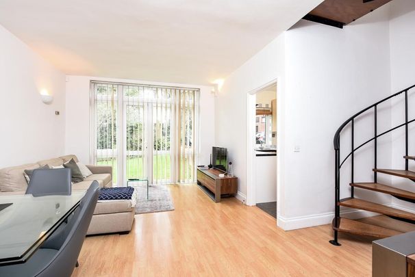 Holden Road, North Finchley N12 - Photo 1