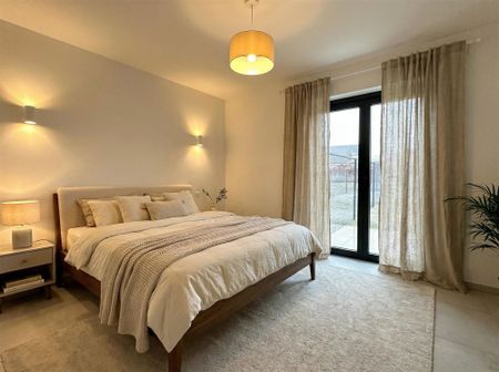 Ruim appartement met tuin en één slaapkamer - Photo 3