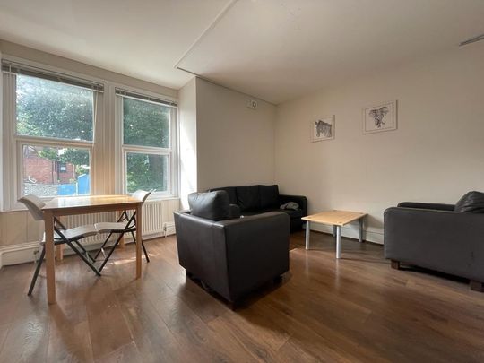 6 bedroom terraced house to rent - Photo 1