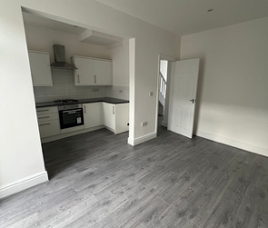 3 bedroom terraced house to rent - Photo 6