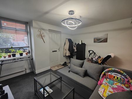 2 bedroom house to rent - Photo 2