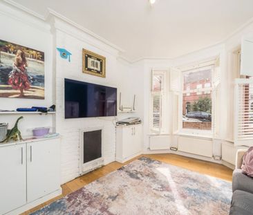 Amesbury Avenue, SW2, London - Photo 1
