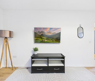 South Quay - Photo 3