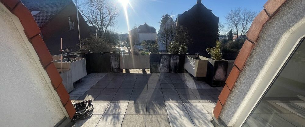 Besondere Studio Maisonette mit Dachterrasse und Balkon in Sürth! - Foto 1