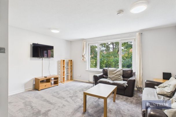 5 bedroom House To Let - Photo 1