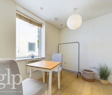 Studio, Marshall Street, Soho, W1F - Photo 3