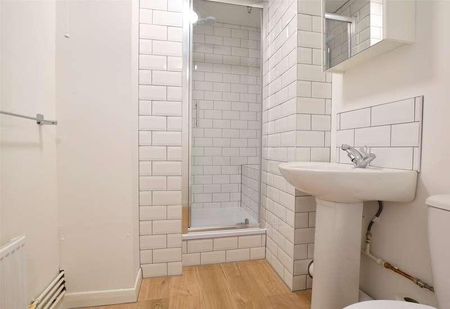 Squires Leaze, Thornbury, Bristol, Gloucestershire, BS35 - Photo 4