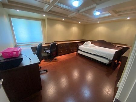 Executive House – West Kelowna - Photo 5