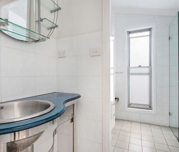 Freestanding renovated home - Photo 5